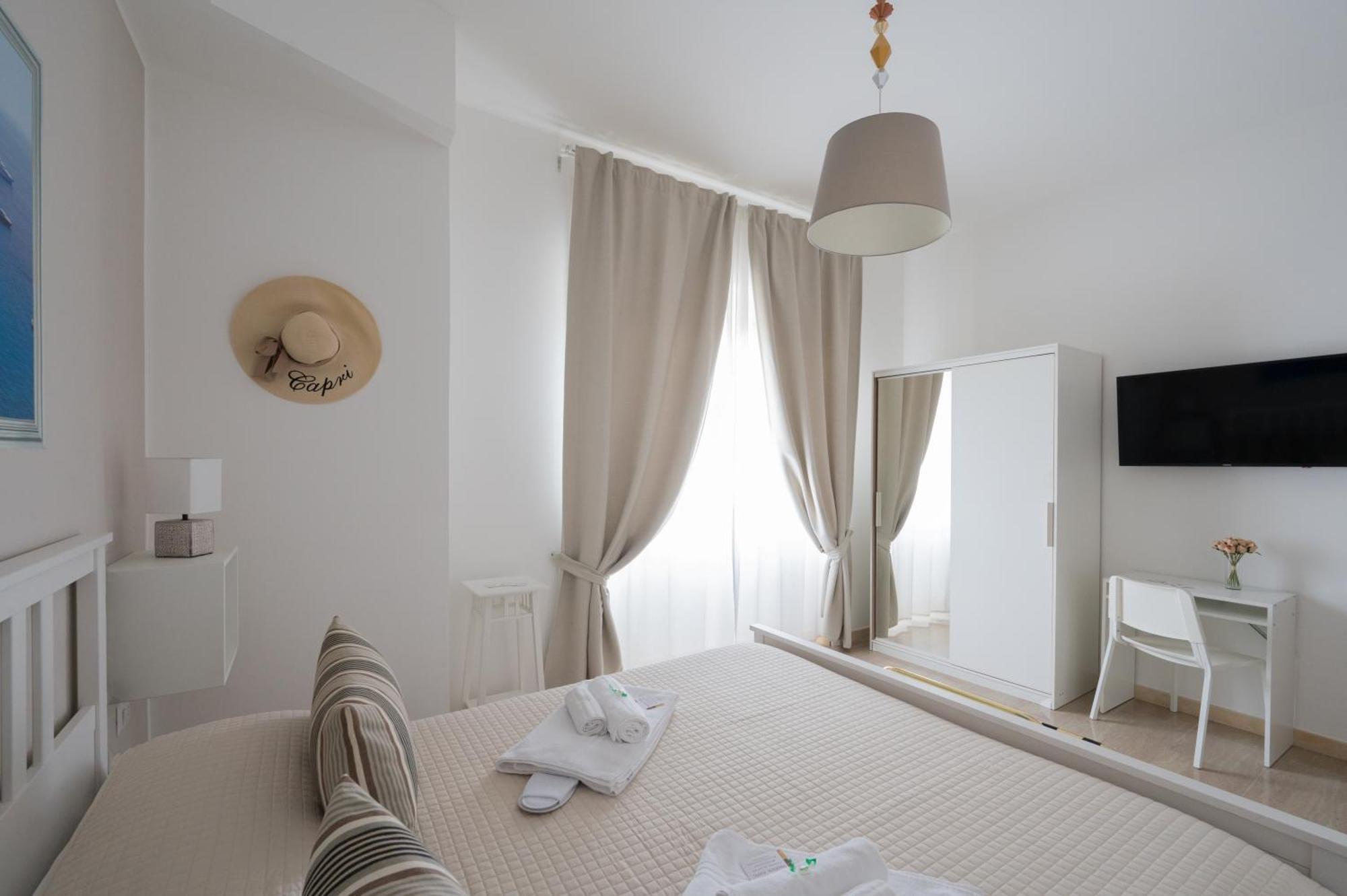 Panoramic Rooms Салерно Екстер'єр фото
